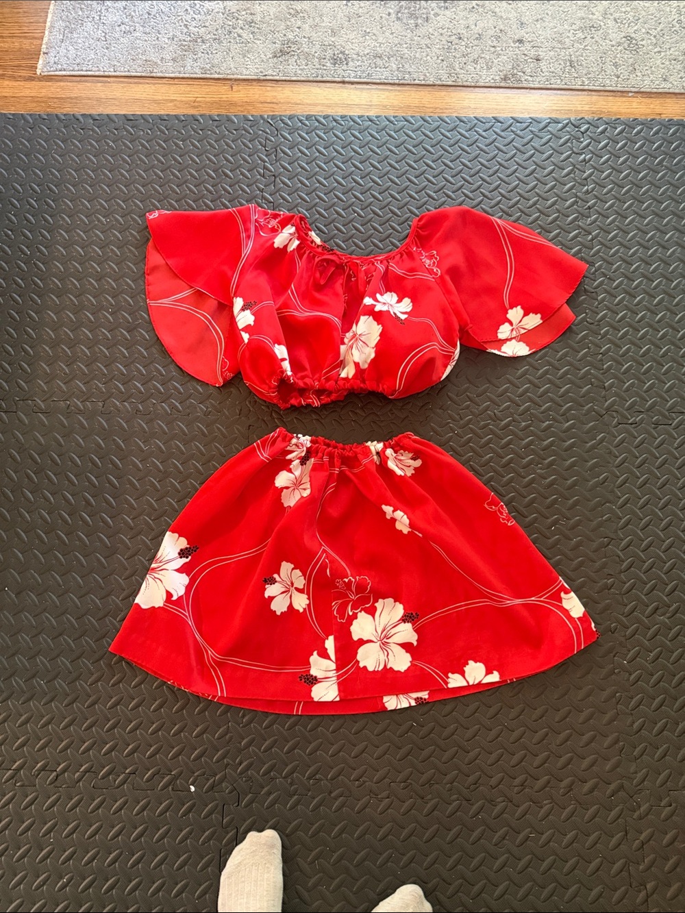 Vintage Red Floral Two-Piece Skirt Set